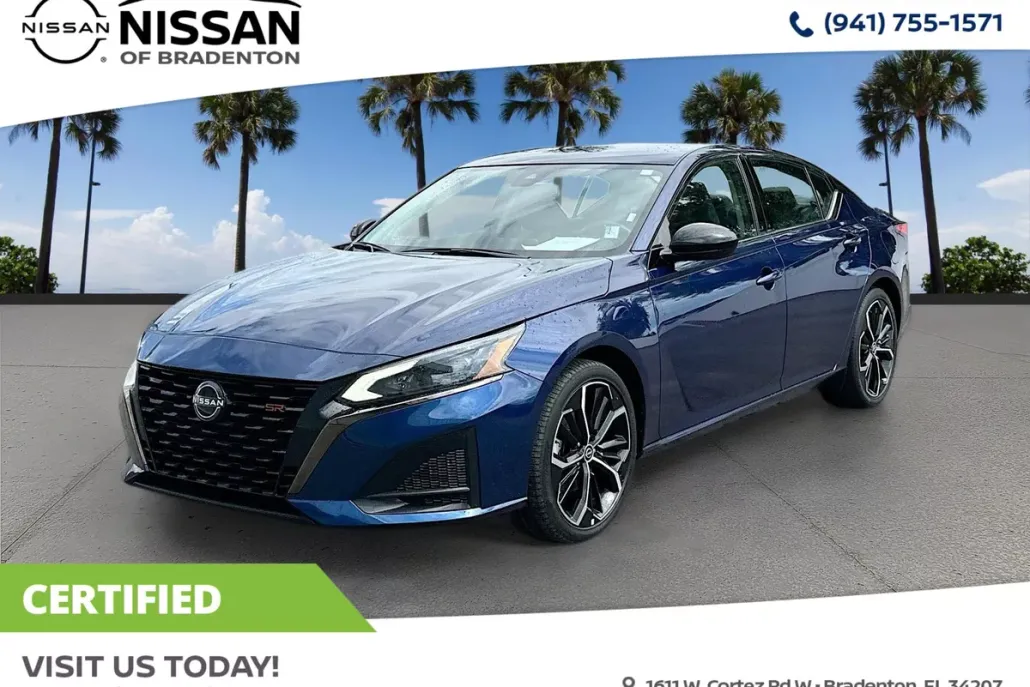 2023 Nissan Altima SR photo 1