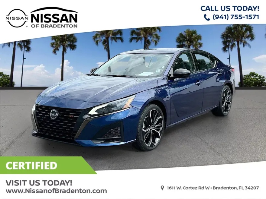 2023 Nissan Altima SR photo 1