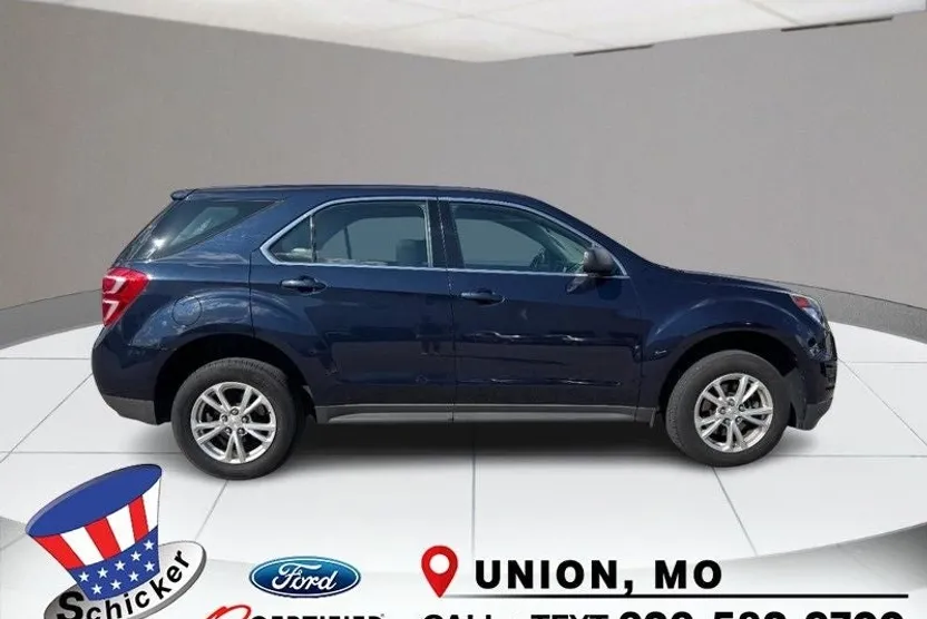 2017 Chevrolet Equinox LS photo 1