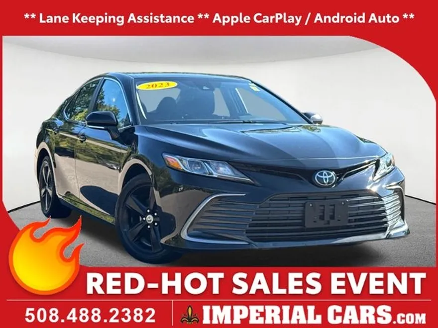 2023 Toyota Camry LE photo 1