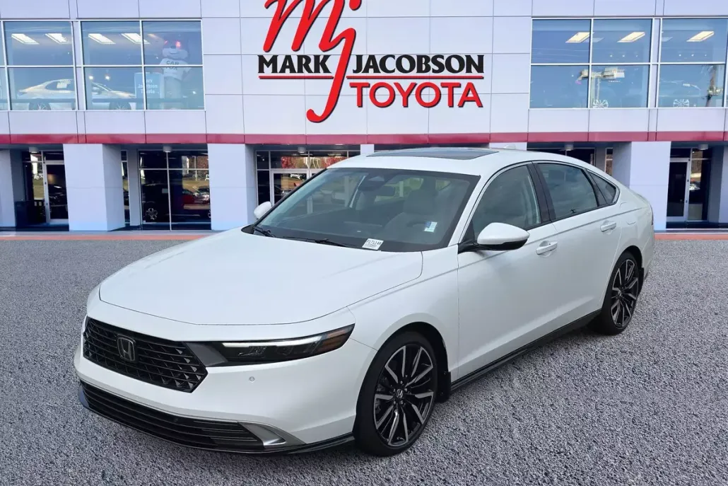 2025 Honda Accord Hybrid Touring photo 1