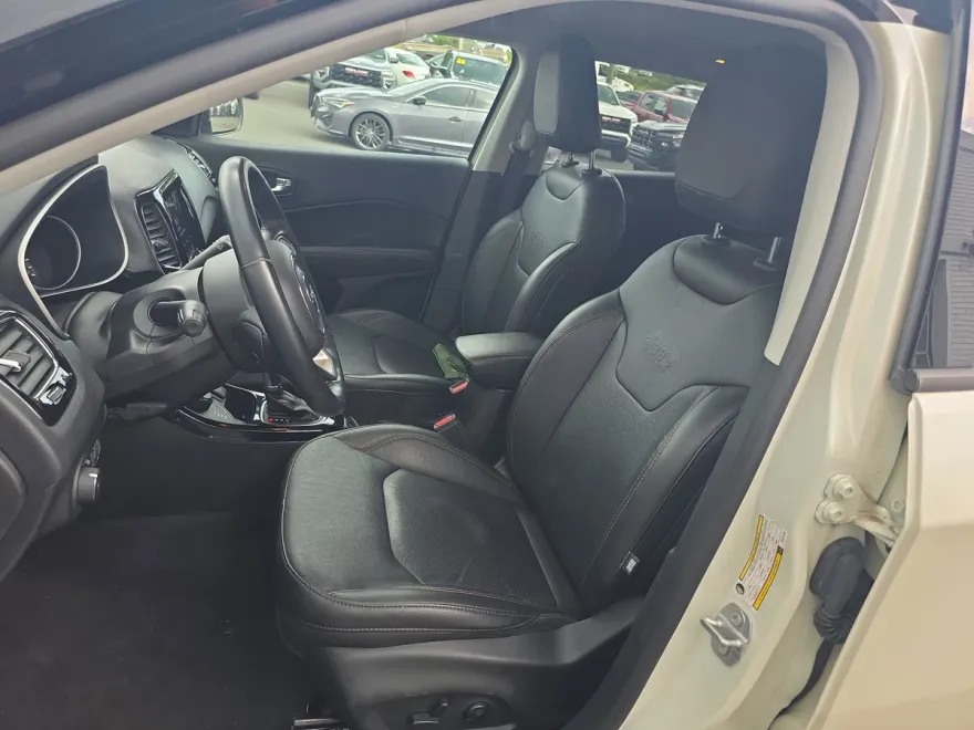 2021 Jeep Compass Limited photo 1