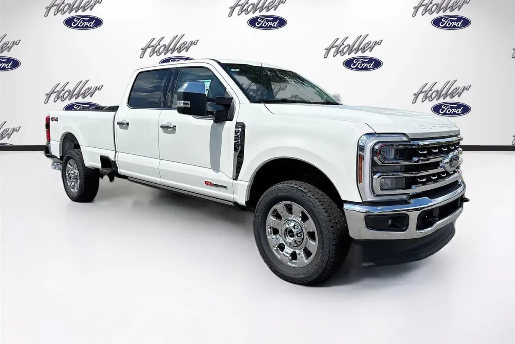 2025 Ford F-250 Lariat photo 1