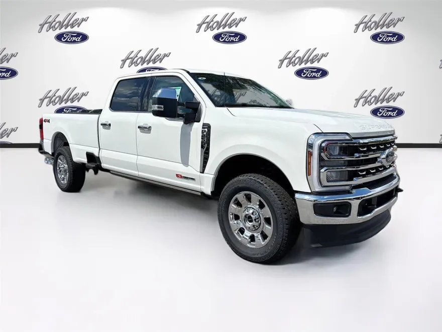 2025 Ford F-250 Lariat photo 1