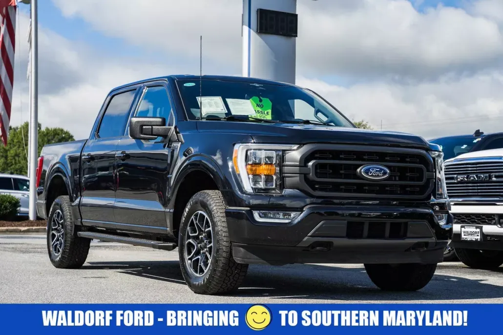 2023 Ford F-150 XLT photo 1