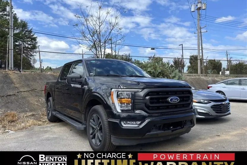 2023 Ford F-150 XLT photo 1