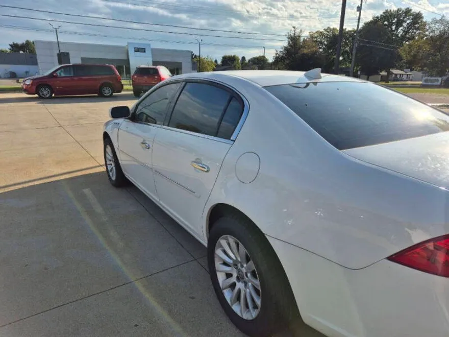 2009 Buick Lucerne CXL photo 1