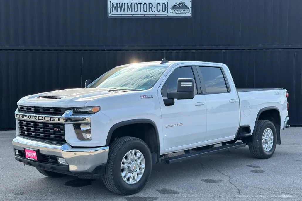 2023 Chevrolet Silverado 2500HD LT photo 1