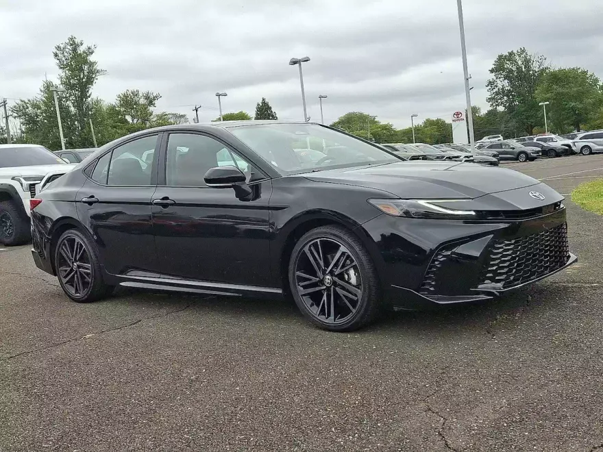 2025 Toyota Camry XSE photo 1