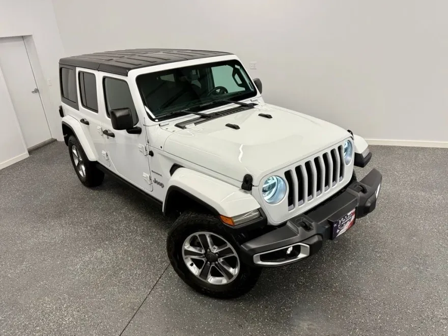 2018 Jeep Wrangler Unlimited Sahara photo 1