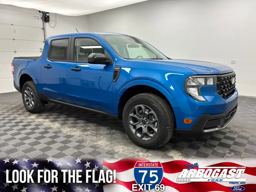 2025 Ford Maverick XLT photo 1