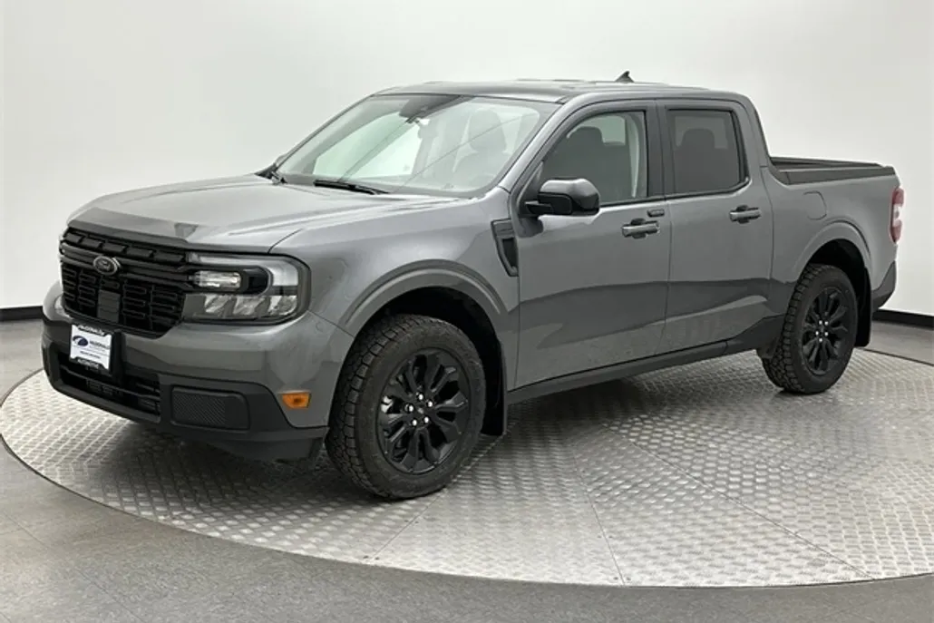2024 Ford Maverick Lariat photo 1