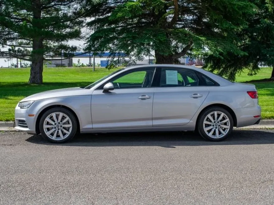 2017 Audi A4 2.0T Quattro Premium photo 1