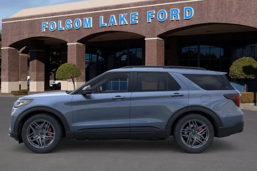 2025 Ford Explorer ST photo 1