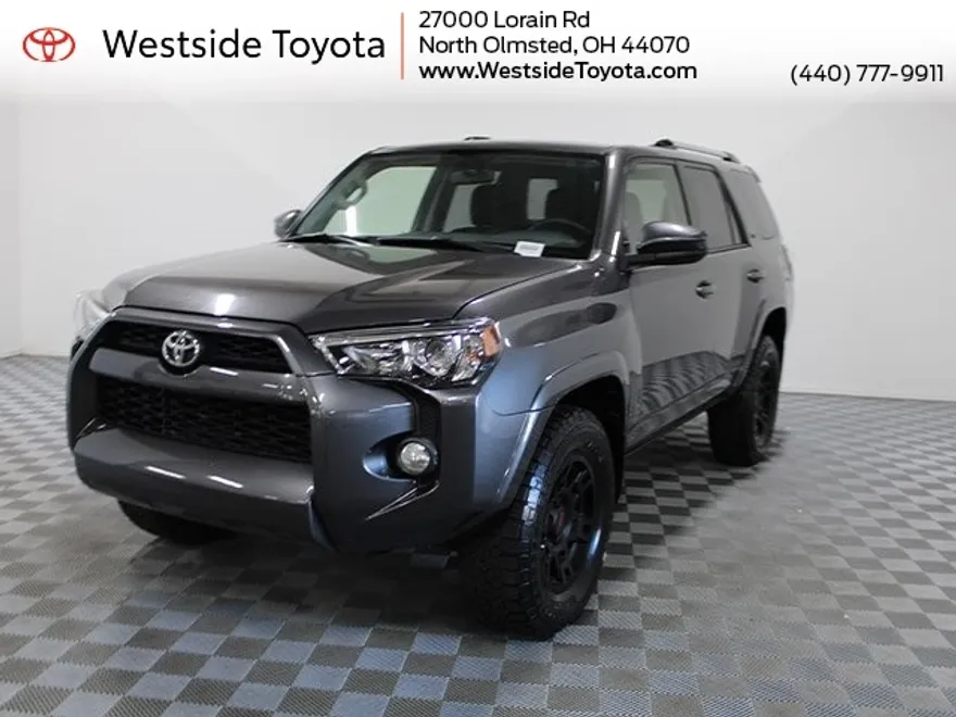 2019 Toyota 4Runner SR5 photo 1