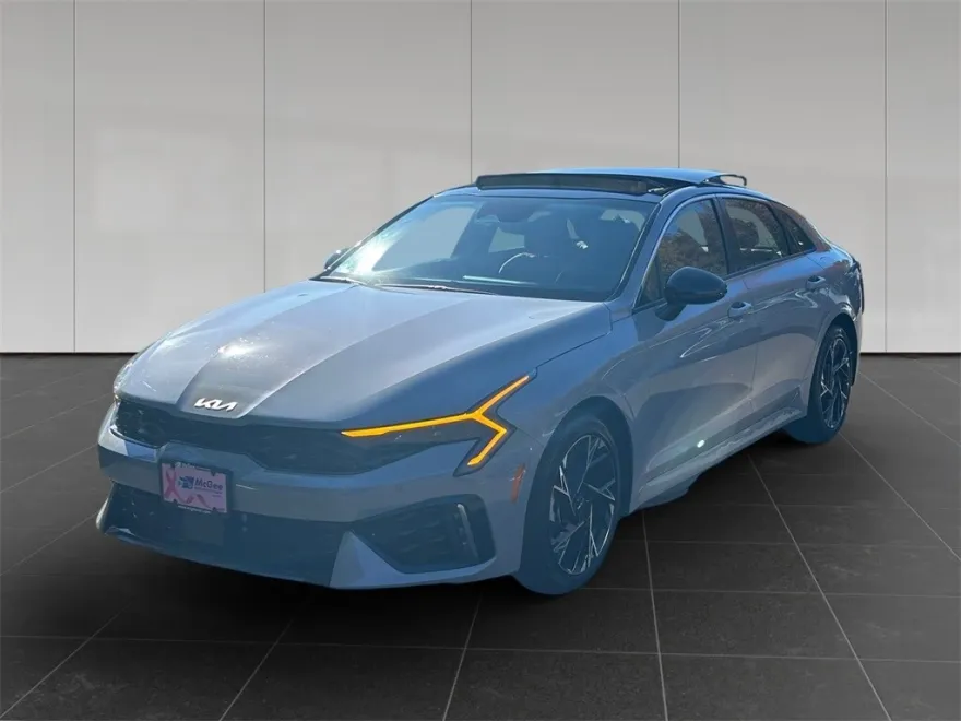 2025 Kia K5 GT-Line photo 1