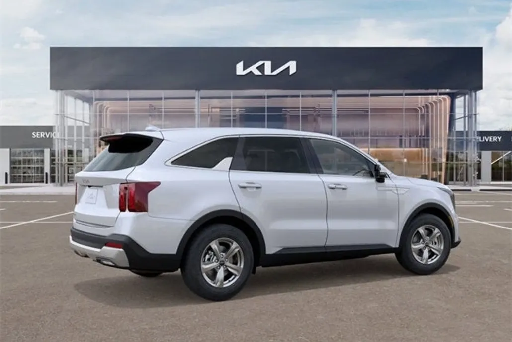 2026 Kia Sorento LX photo 1