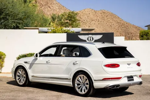 2024 Bentley Bentayga EWB Base photo 3
