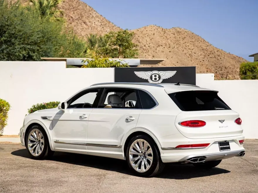 2024 Bentley Bentayga EWB Base photo 3
