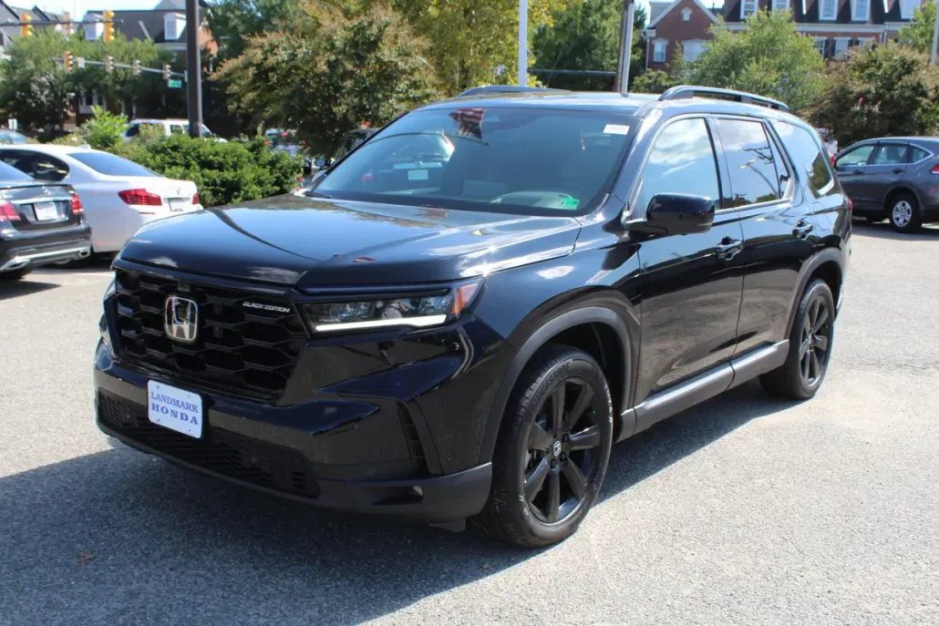 2025 Honda Pilot Black Edition photo 1