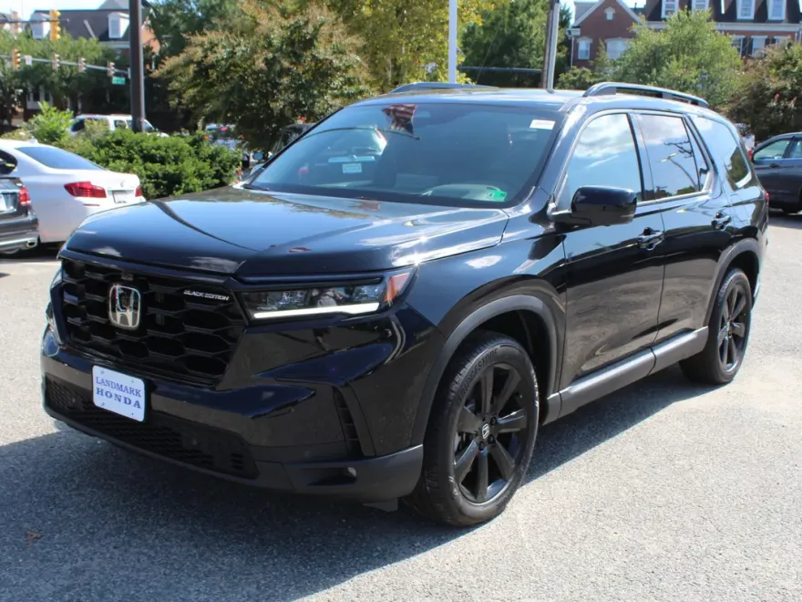 2025 Honda Pilot Black Edition photo 1