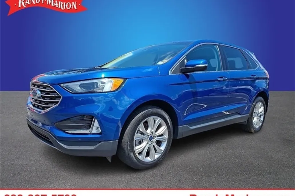 2022 Ford Edge Titanium photo 1