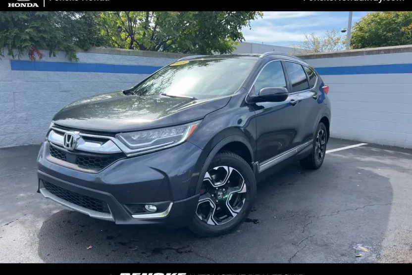 2018 Honda CR-V Touring photo 1