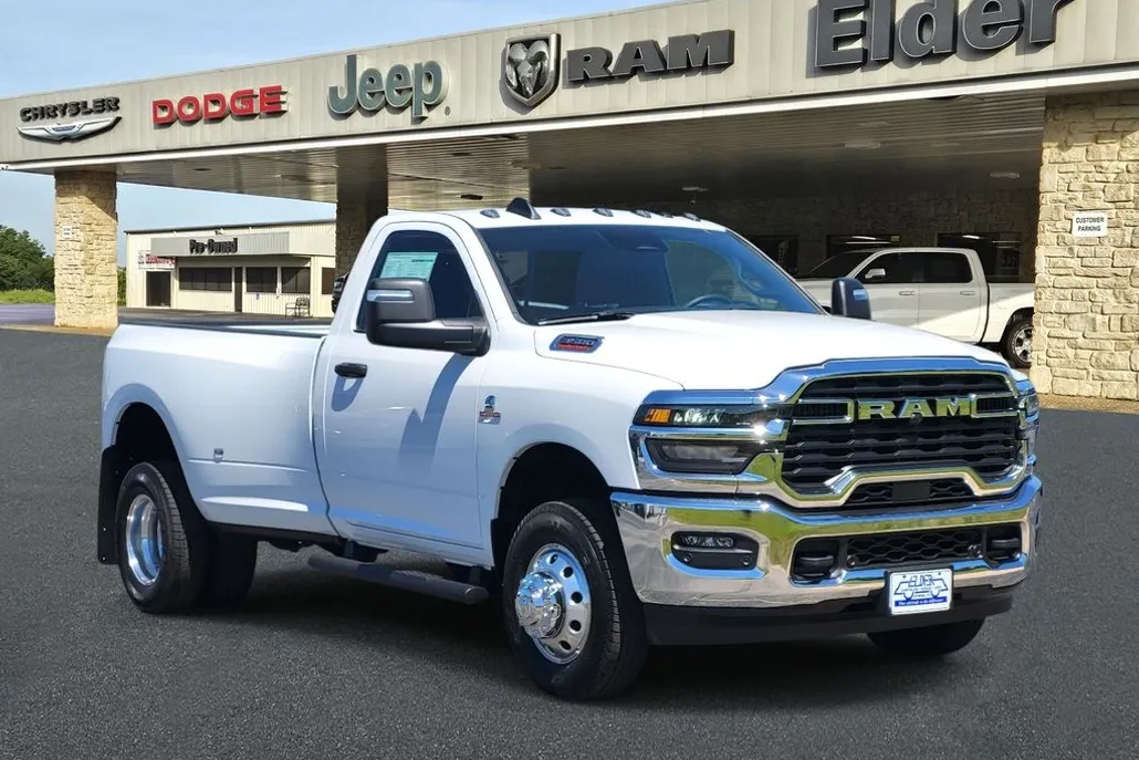 2025 Ram 3500 Tradesman photo 1
