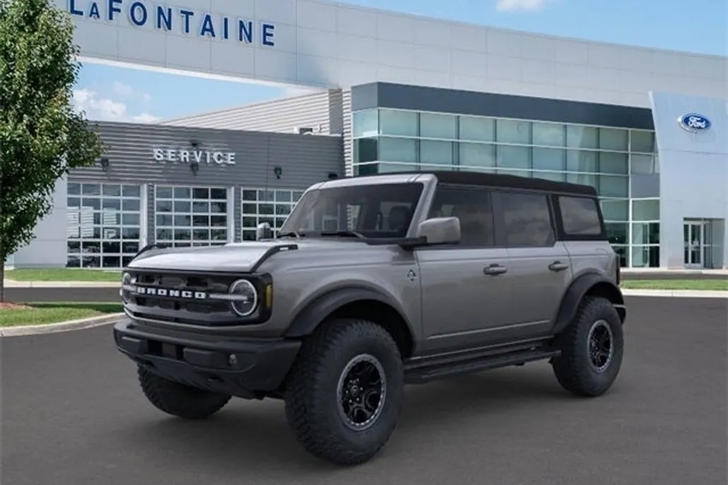 2024 Ford Bronco Outer Banks photo 1