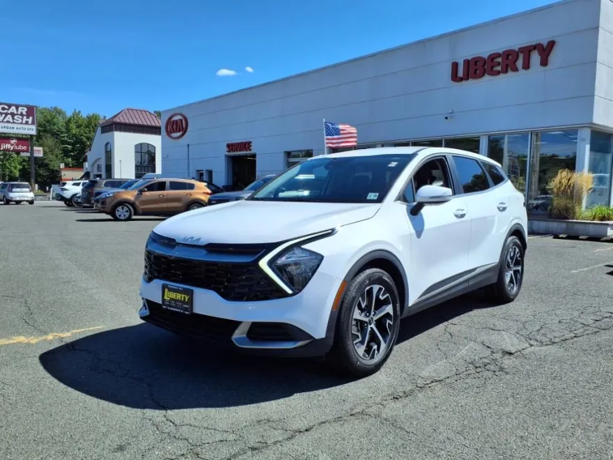 2023 Kia Sportage EX photo 1
