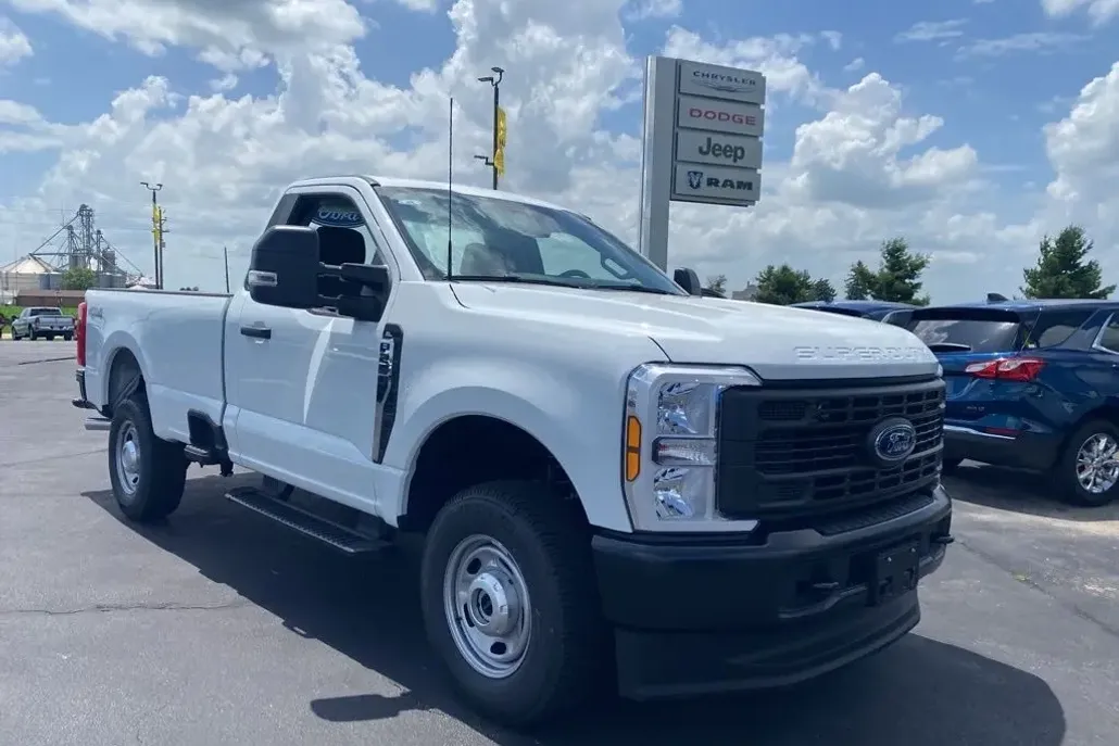 2025 Ford F-250 photo 1