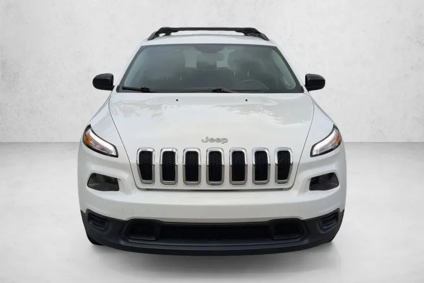 2015 Jeep Cherokee Sport photo 1