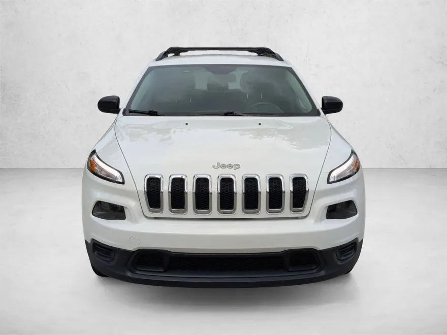2015 Jeep Cherokee Sport photo 1