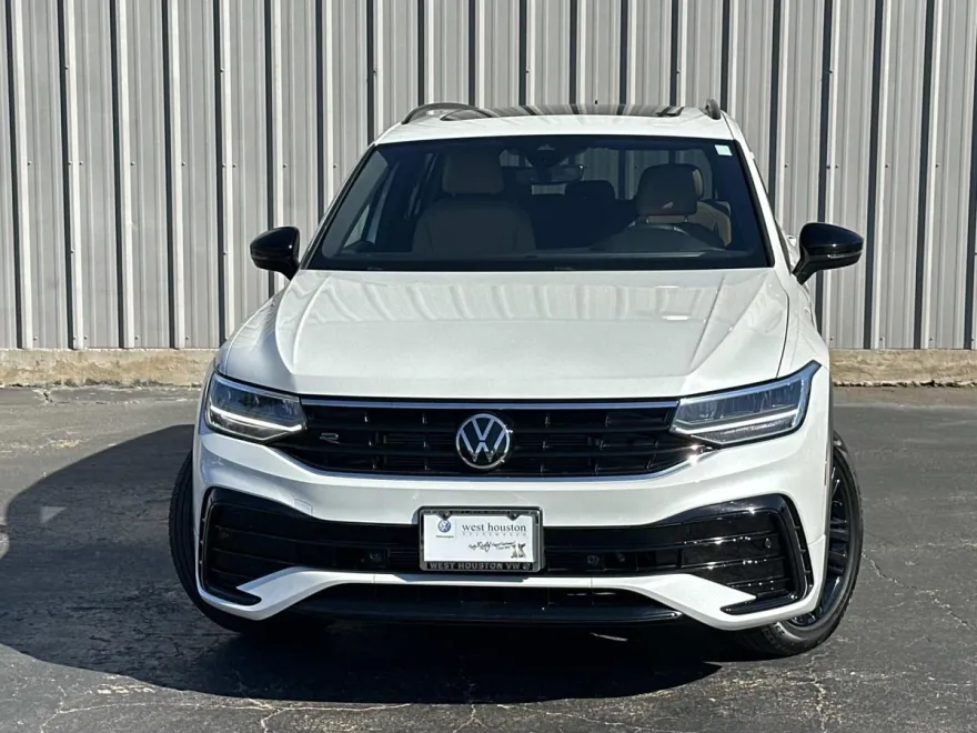 2022 Volkswagen Tiguan SE R-Line Black photo 1