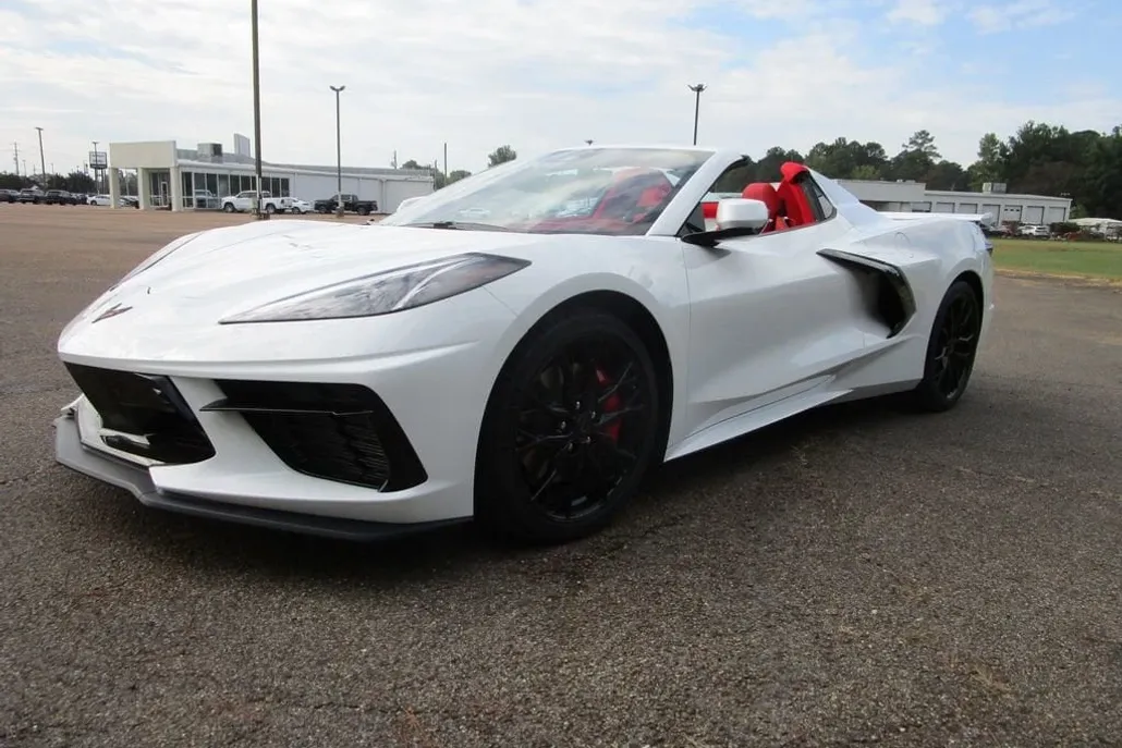 2026 Chevrolet Corvette Stingray 3LT Convertible photo 1
