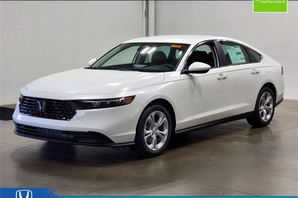 2025 Honda Accord LX photo 1