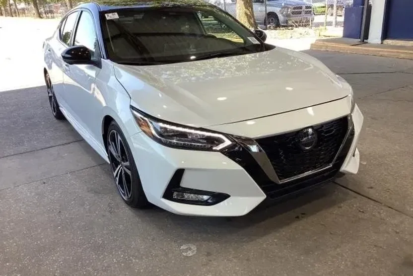 2023 Nissan Sentra SR photo 1
