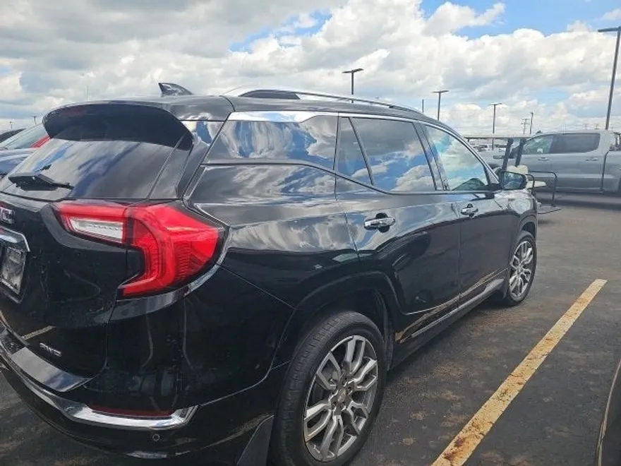 2022 Gmc Terrain Denali photo 1