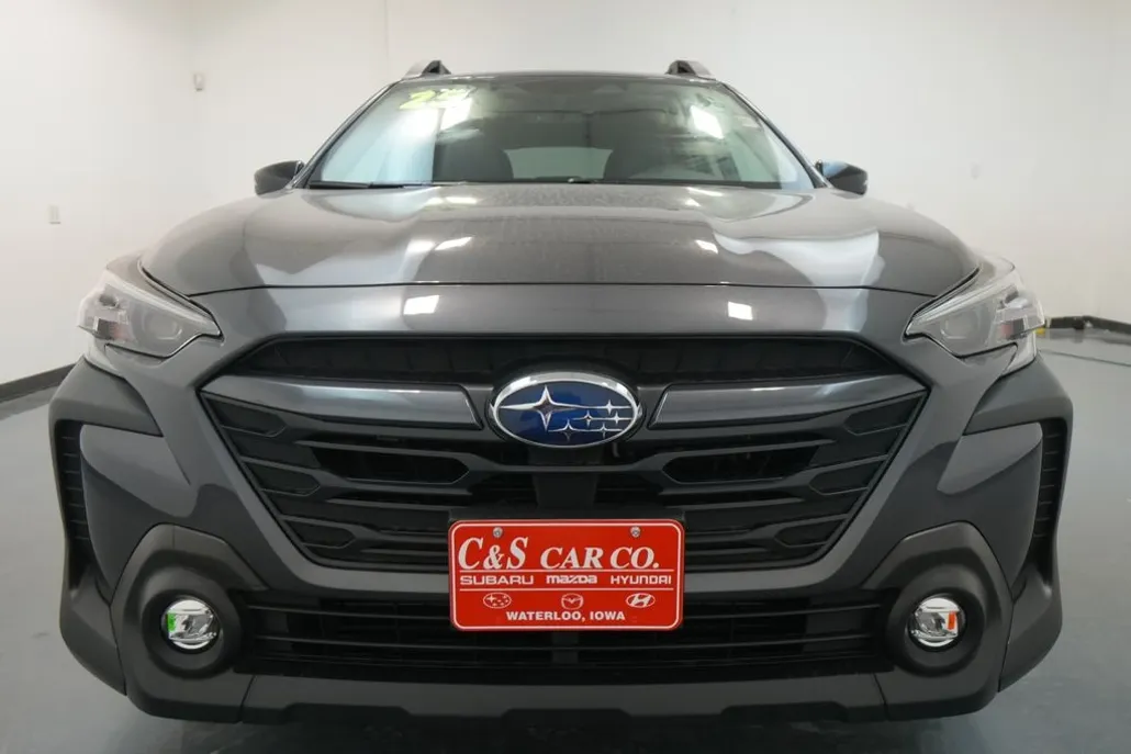 2025 Subaru Outback Premium photo 1