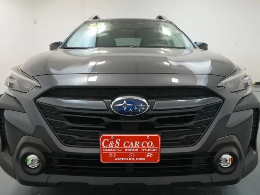 2025 Subaru Outback Premium photo 1