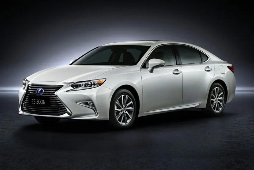2018 Lexus ES 300h photo 1