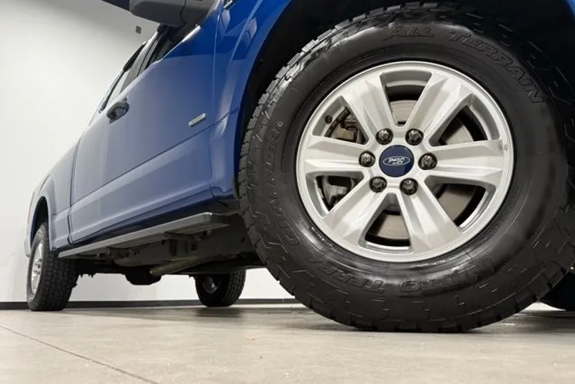 2017 Ford F-150 XL photo 1