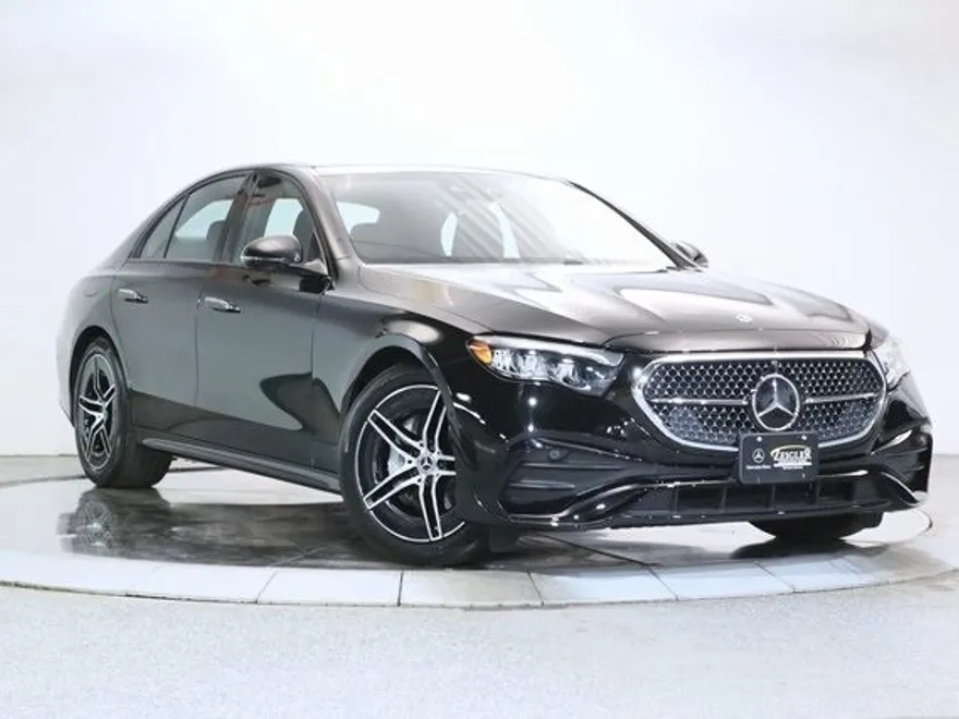 2025 Mercedes Benz E 350 4MATIC photo 1