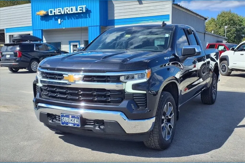 2022 Chevrolet Silverado 1500 LT photo 1
