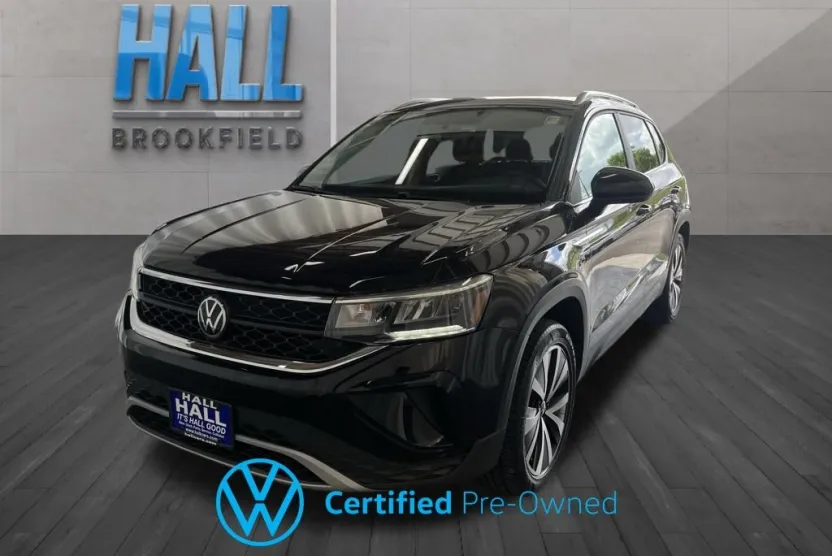 2022 Volkswagen Taos SE photo 1
