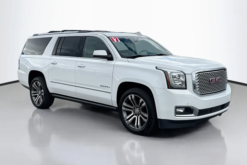 2017 Gmc Yukon XL Denali photo 1