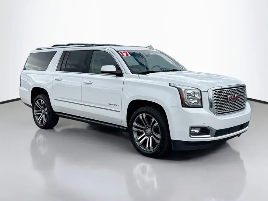 2017 Gmc Yukon XL Denali photo 1