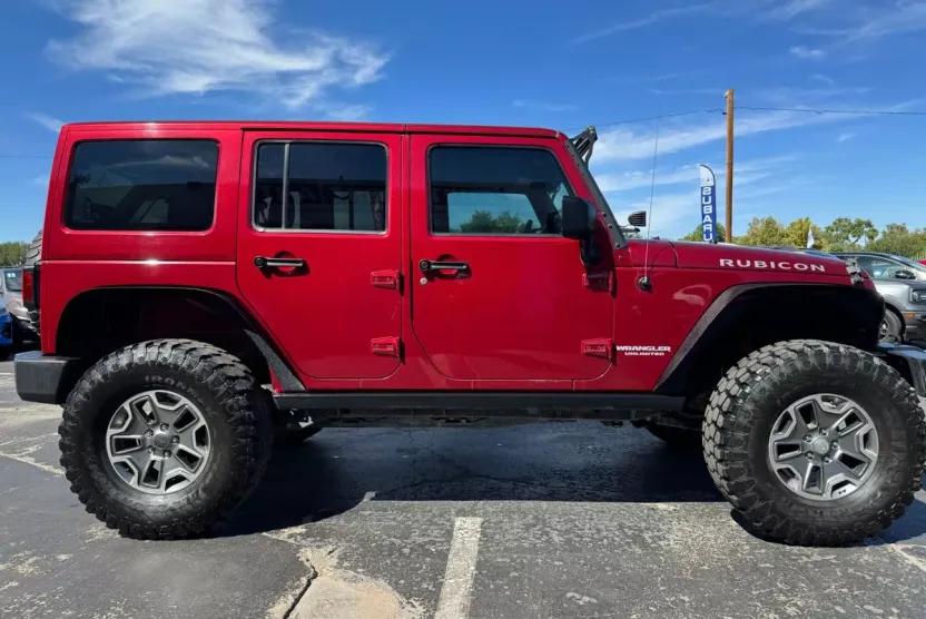 2013 Jeep Wrangler Unlimited Rubicon Sport photo 1