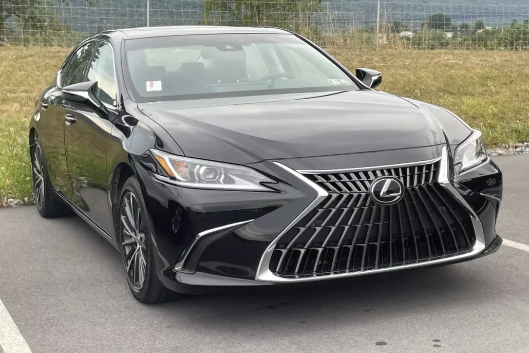 2022 Lexus ES 350 photo 1