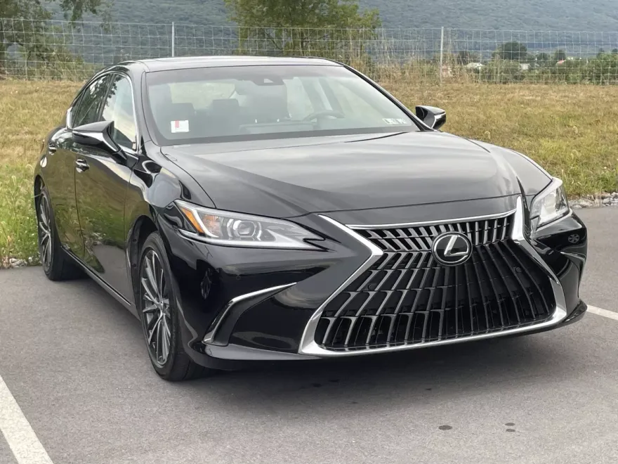 2022 Lexus ES 350 photo 1